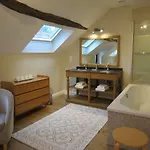 Du Chatelet - Sauna Et Piscine - La 펜션 Villers-la-Ville