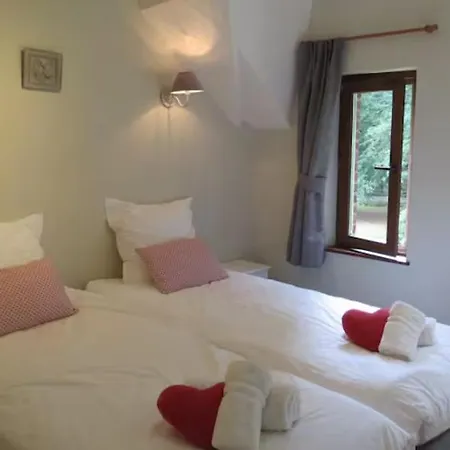 Incontournable Avec Sauna Et Piscine Dans Un Petit Paradis Du Barbant Wallon Holiday home *