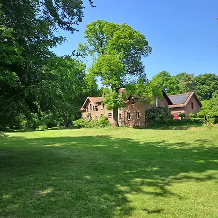Incontournable Avec Sauna Et Piscine Dans Un Petit Paradis Du Barbant Wallon Holiday home *