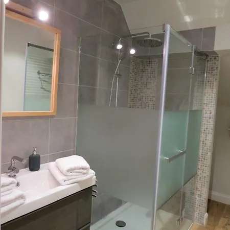 Incontournable Avec Sauna Et Piscine Dans Un Petit Paradis Du Barbant Wallon Holiday home